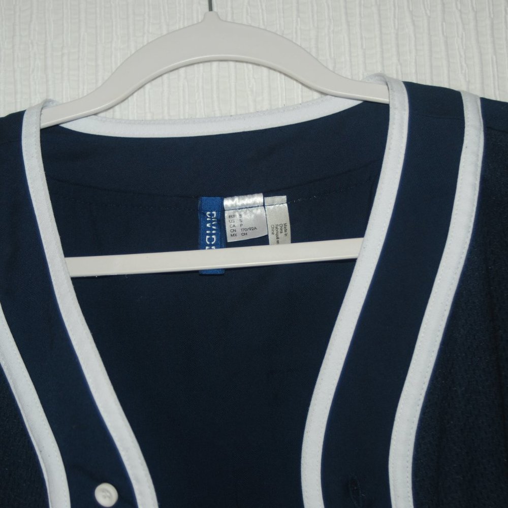 DIVIDED EST Men's Sports T-shirts - Picture 5 of 7